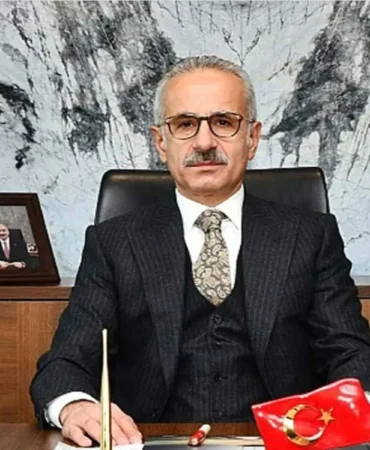 Ulastirma-ve-Altyapi-Bakani-Abdulkadir-Uraloglu-Kimdir-Nereli-Kac-Yasinda