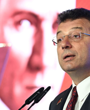 sadi-yaziciya-hakaret-davasi-ekrem-imamoglu-ikinci-kez-beraat-etti-xj3k