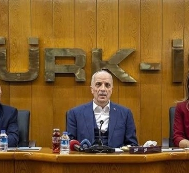kapak-174308.jpg