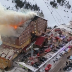 2025-01-21-bolu-kartalkaya-yangin-4-aa.jpeg