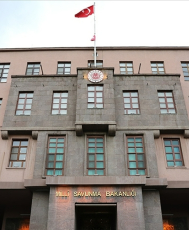 683b58e1eee19183.jpg