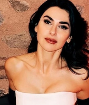 nesrincavadzadejpeg-qiygl0tG90WDwyjvxWiTQg_tepe.jpg