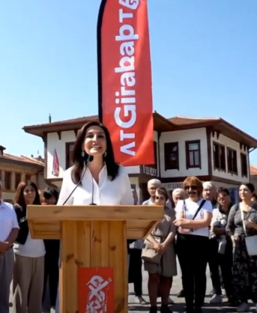 Ekran görüntüsü_15-6-2025_11819_www.youtube.com